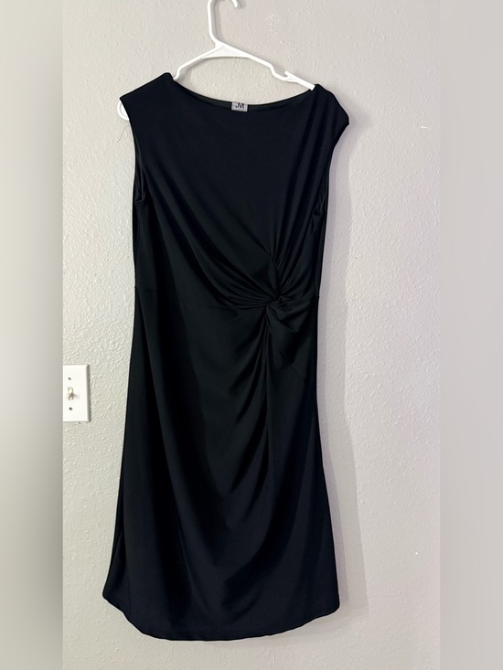 jonathan martin Dresses & Skirts - jonathan martin Black Midi Dress with Twist Detail